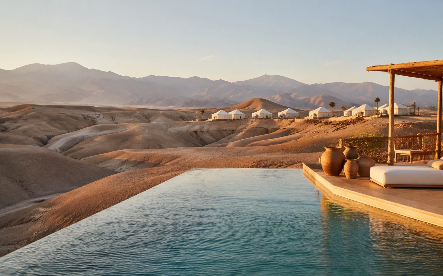 Day pass con piscina en el desierto de Agafay